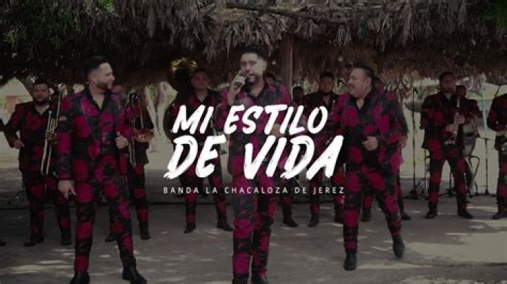 Banda La Chacaloza De Jerez Zacatecas Mi Estilo De Vida Lyrics English Translation
