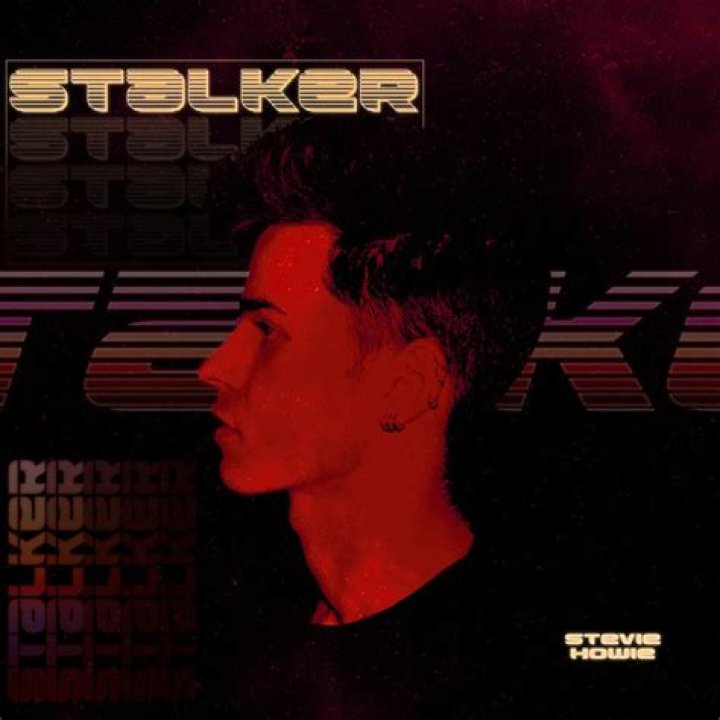 Bedeutung von ​stalker von Stevie Howie
