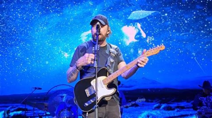 Country songs that say moon lyrics