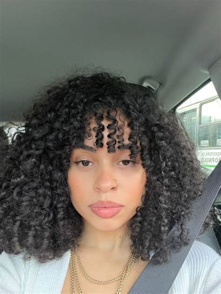 Curly hair lightskin lyrics