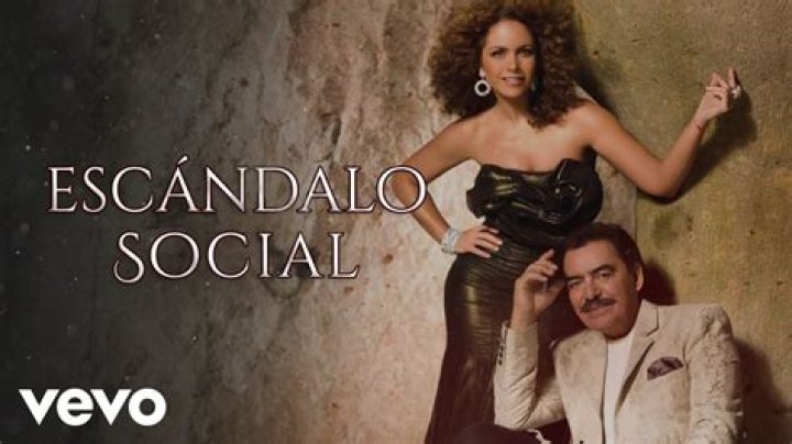 Escándalo social lyrics