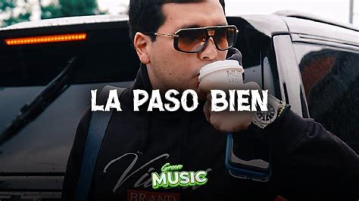 Grupo Marca Registrada La Paso Bien Lyrics English Translation