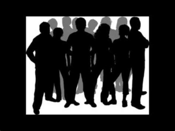 If anybody ask you who i am lyrics