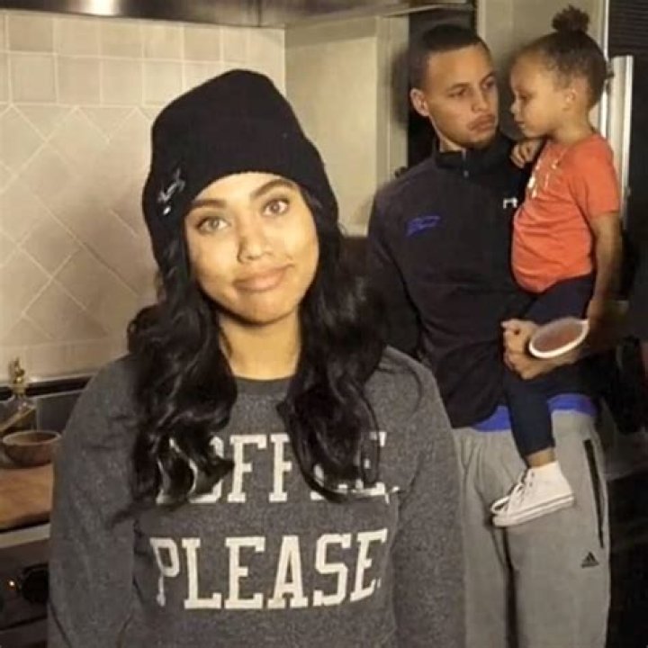 In the kitchen with the pot lyrics