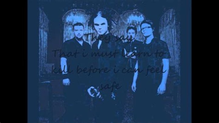 In the shadows in the shadows lyrics