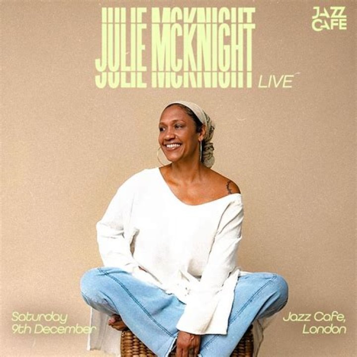 Julie McKnight Facts