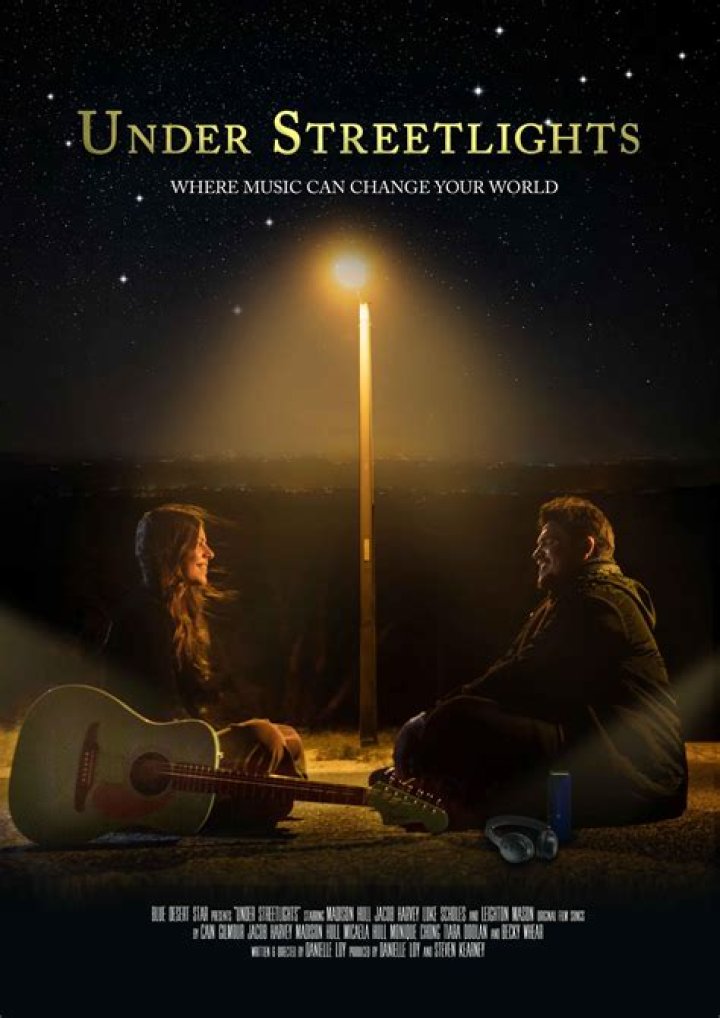 Lil darkie stripping under streetlights lyrics