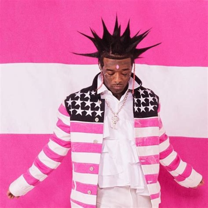 Lil uzi vert pass it lyrics