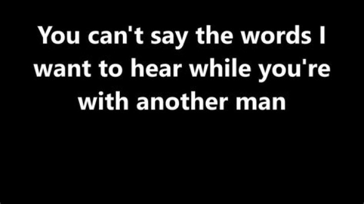 Maori put your sweet lips a little closer to the phone lyrics