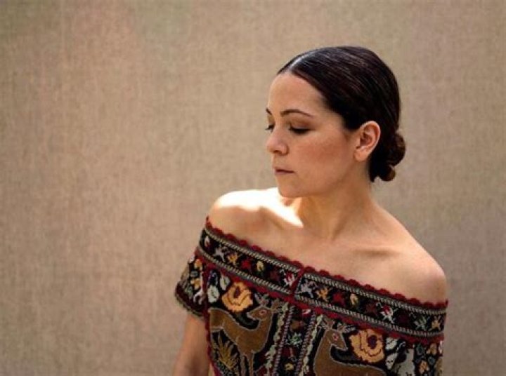 Natalia Lafourcade Facts