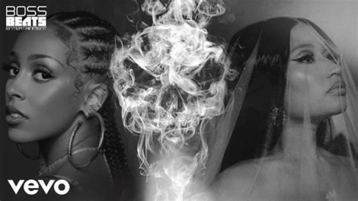 Nicki minaj about smoking gunja lyrics