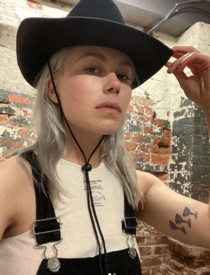 Phoebe Bridgers Facts