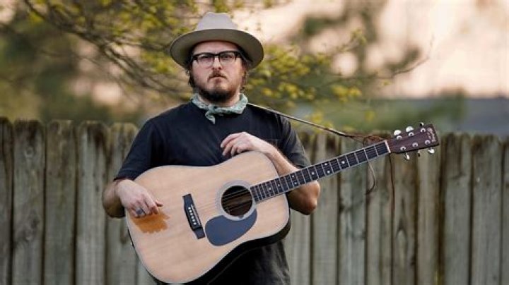 The Meaning Behind The Song: 10×10 by Pony Bradshaw