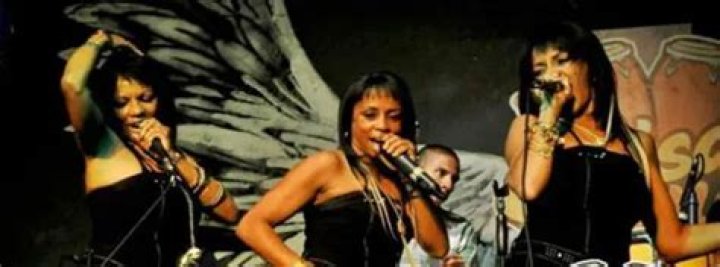 The Meaning Behind The Song: Amor De Etiqueta by La Caro Band