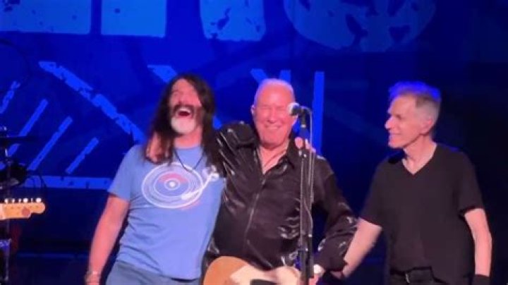 The Meaning Behind The Song: Beat Up Guitar by The Hooters