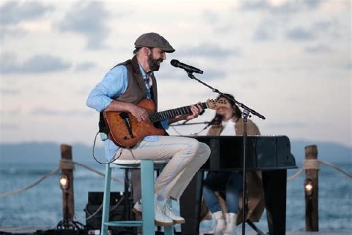 The Meaning Behind The Song: Cecilia by Juanes & Juan Luis Guerra