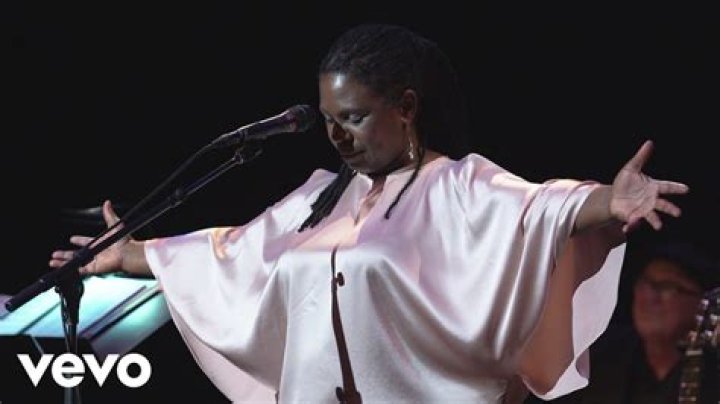 The Meaning Behind The Song: Death Came a Knockin’ (Travelin’ Shoes) by Ruthie Foster