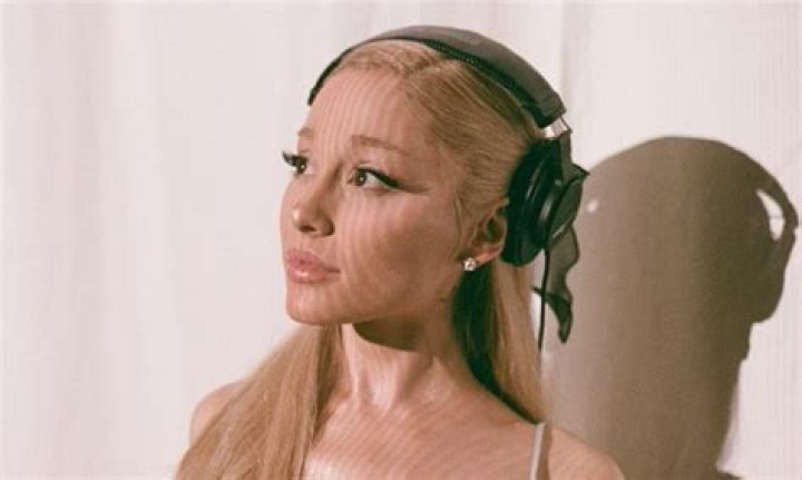 The Meaning Behind The Song: December by Ariana Grande