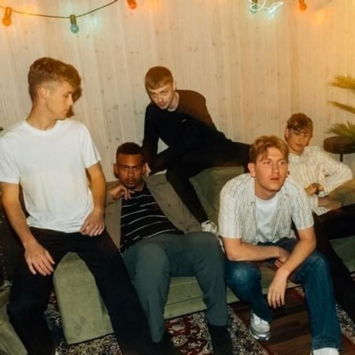 The Meaning Behind The Song: Det Life by Danser Med Piger