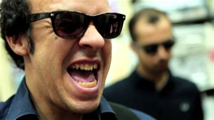 The Meaning Behind The Song: Dicen por ahí by Luis brea