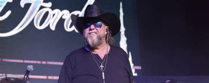 The Meaning Behind The Song: Dirt Road Anthem (Live) by Colt Ford