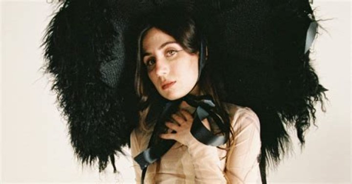 The Meaning Behind The Song: Got Weird by Dodie