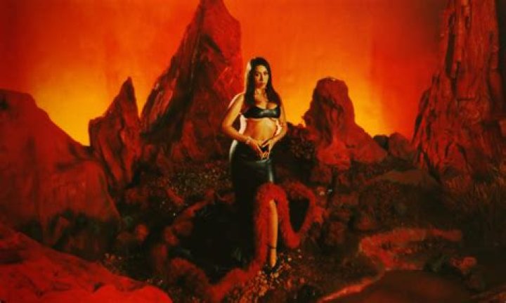 The Meaning Behind The Song: In The Lobby by Kali Uchis