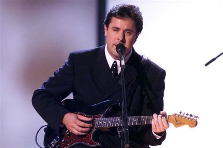 The Meaning Behind The Song: Look at Us by Vince Gill