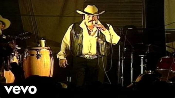 The Meaning Behind The Song: Mi casa nueva by Lalo Mora