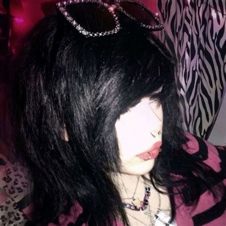 The Meaning Behind The Song: Motel 6 by Ayesha Erotica