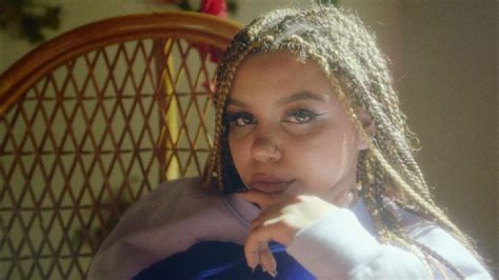 The Meaning Behind The Song: Stay In My Lane by S.I.A.T Stuck in a Tree