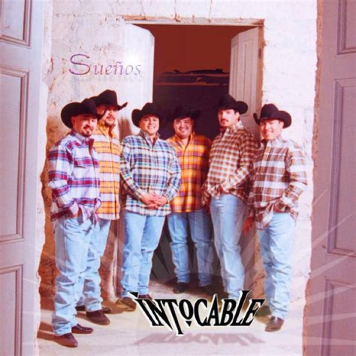 The Meaning Behind The Song: Sueña by Intocable