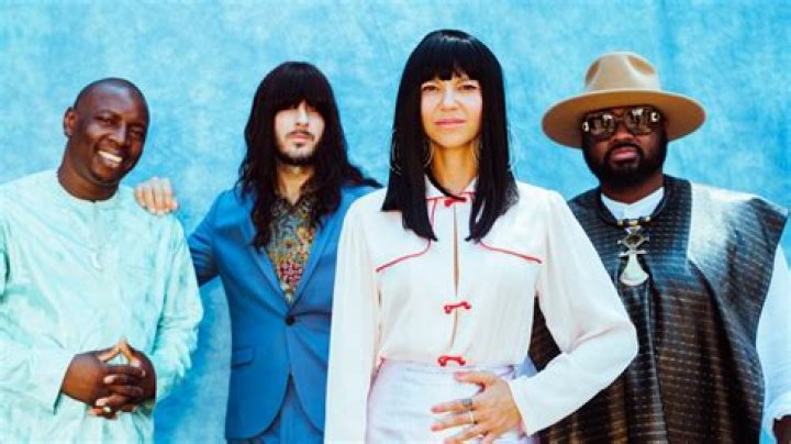 The Meaning Behind The Song: Tongo Barra by Vieux Farka Touré & Khruangbin