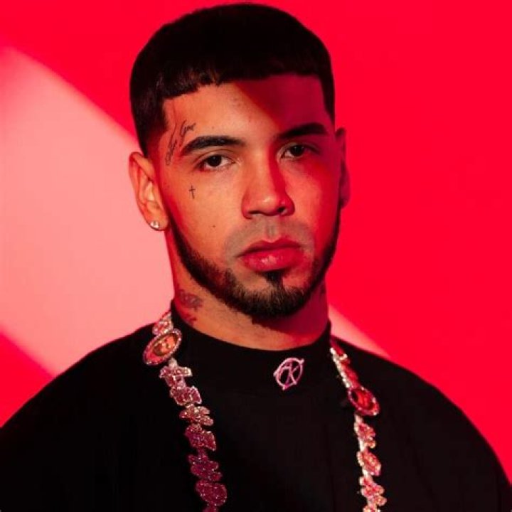 The Meaning Behind The Song: Tú Lo Sabes by Anuel AA
