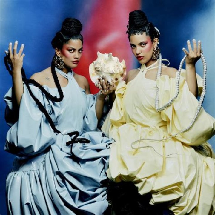 The Meaning Behind The Song: Valé by Ibeyi