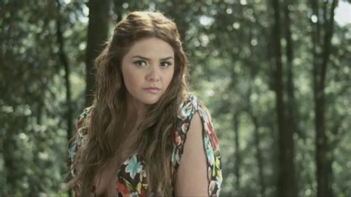 The Meaning Behind The Song: Ya Te Olvidé by Yuridia