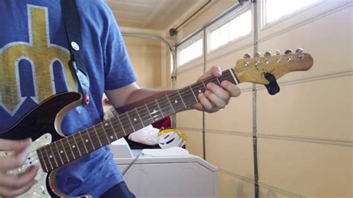 The Meaning Behind The Song: Zurich is Stained by Pavement