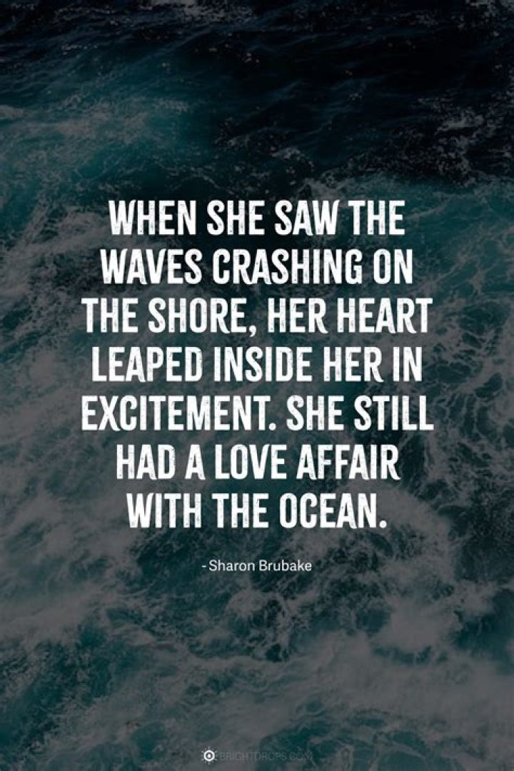 Waves are crashing over me lyrics