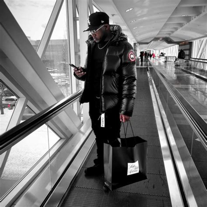 Why have 1 bitch when you can have 5 lyrics